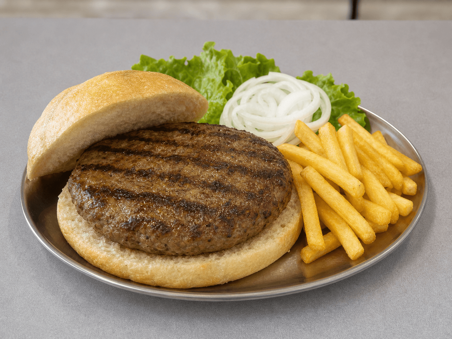 Pljeskavica 200g — Sa roštilja