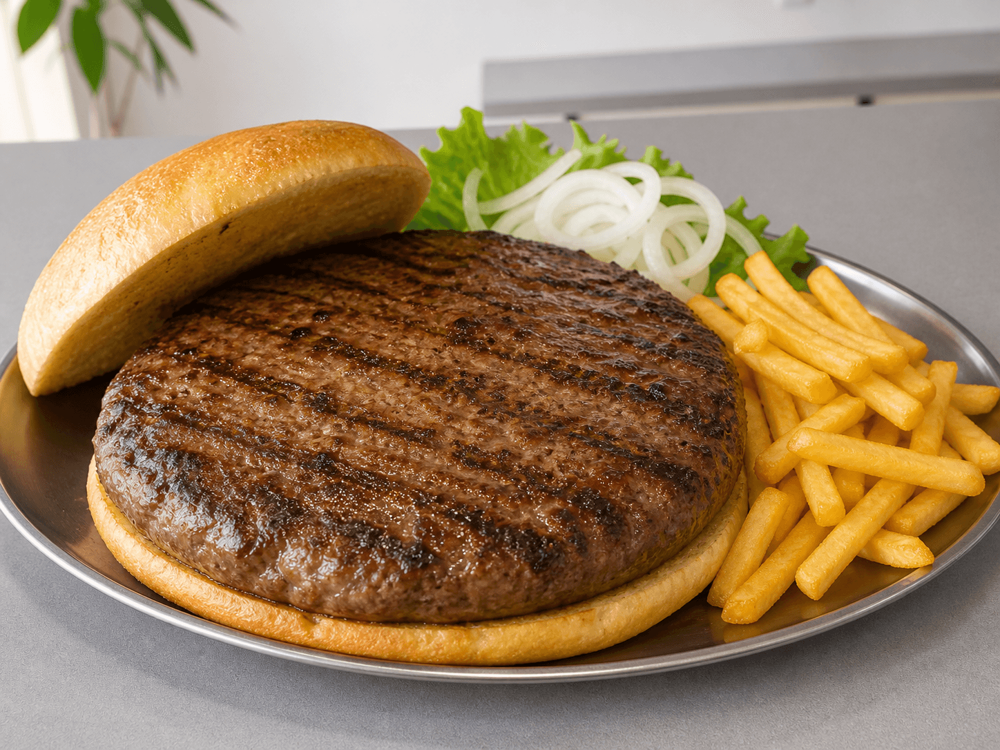 Pljeskavica 400g — Sa roštilja